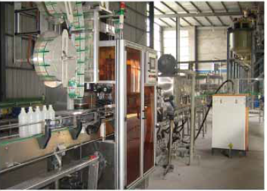 Vodootporan stroj za naljepnice sa steznim rukavima za PVC i PET boce