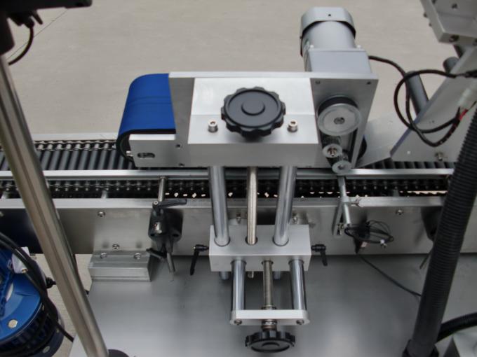Brzi, potpuno automatski stroj za označavanje bočica za samoljepljivu naljepnicu za male bočice