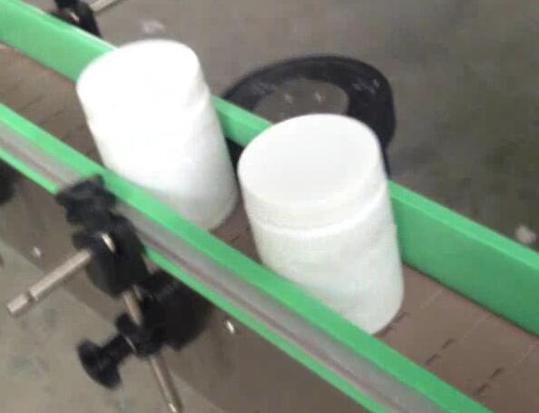 Stroj za etiketiranje okruglih boca, stroj za punjenje i etiketiranje mljevene posude od šećera