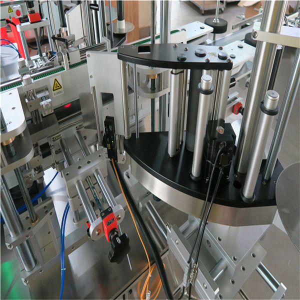 Samoljepljiva naljepnica Ovalni stroj za etiketiranje boca prilagođeno stanje