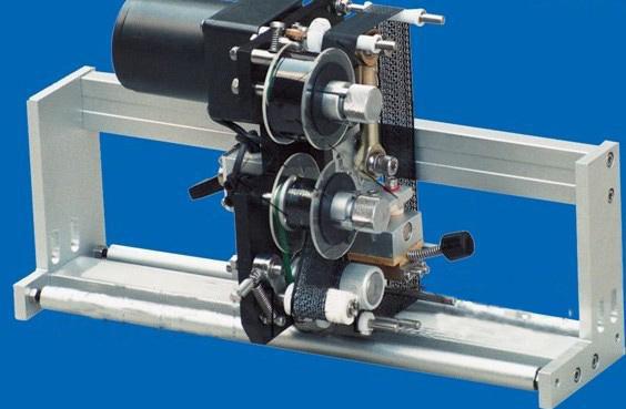 Brzi dvostrani naljepnica za naljepnice, automatski stroj za etiketiranje okruglih / kvadratnih / ravnih boca