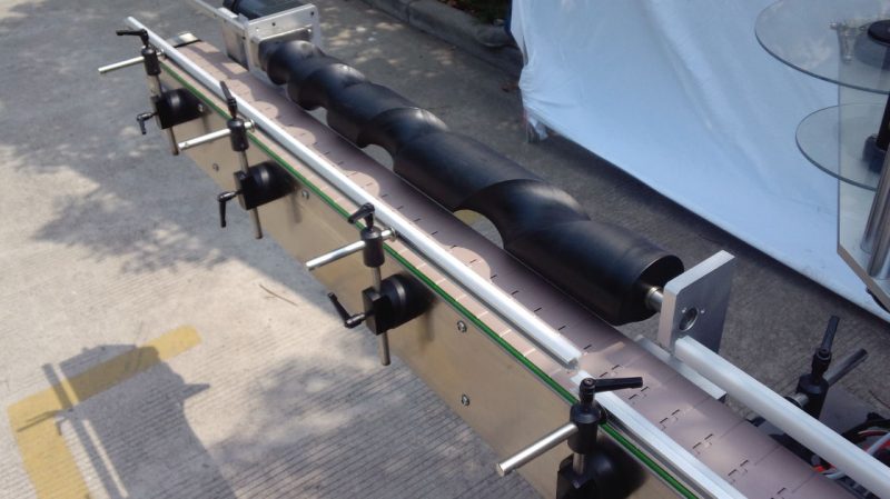 Kina Stroj za etiketiranje okruglih boca za pakiranje rabljenog automatskog dobavljača samoljepljivih tvorničkih cijena