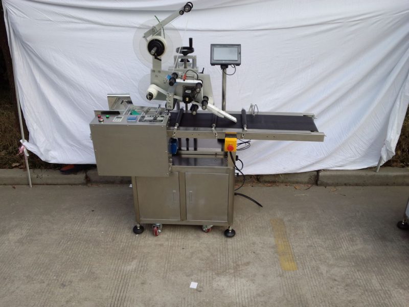 Kina servo motor aplikatora za naljepnice s ravnom površinom od papirnate vrećice proizvođača dobavljača poznate marke Telta